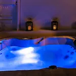 Mosaic Luxury Villa